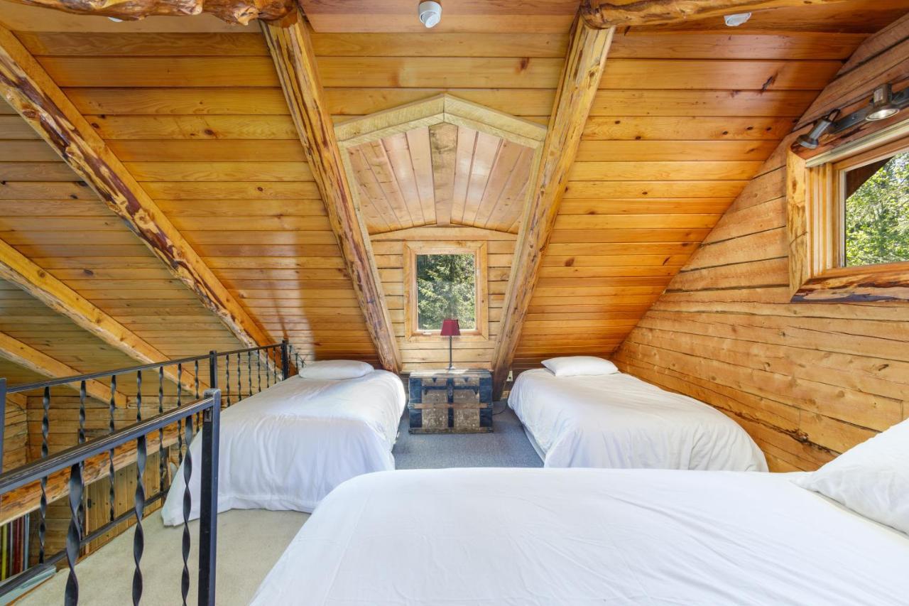 Alpine Meadows Log Cabin Гърдууд Екстериор снимка