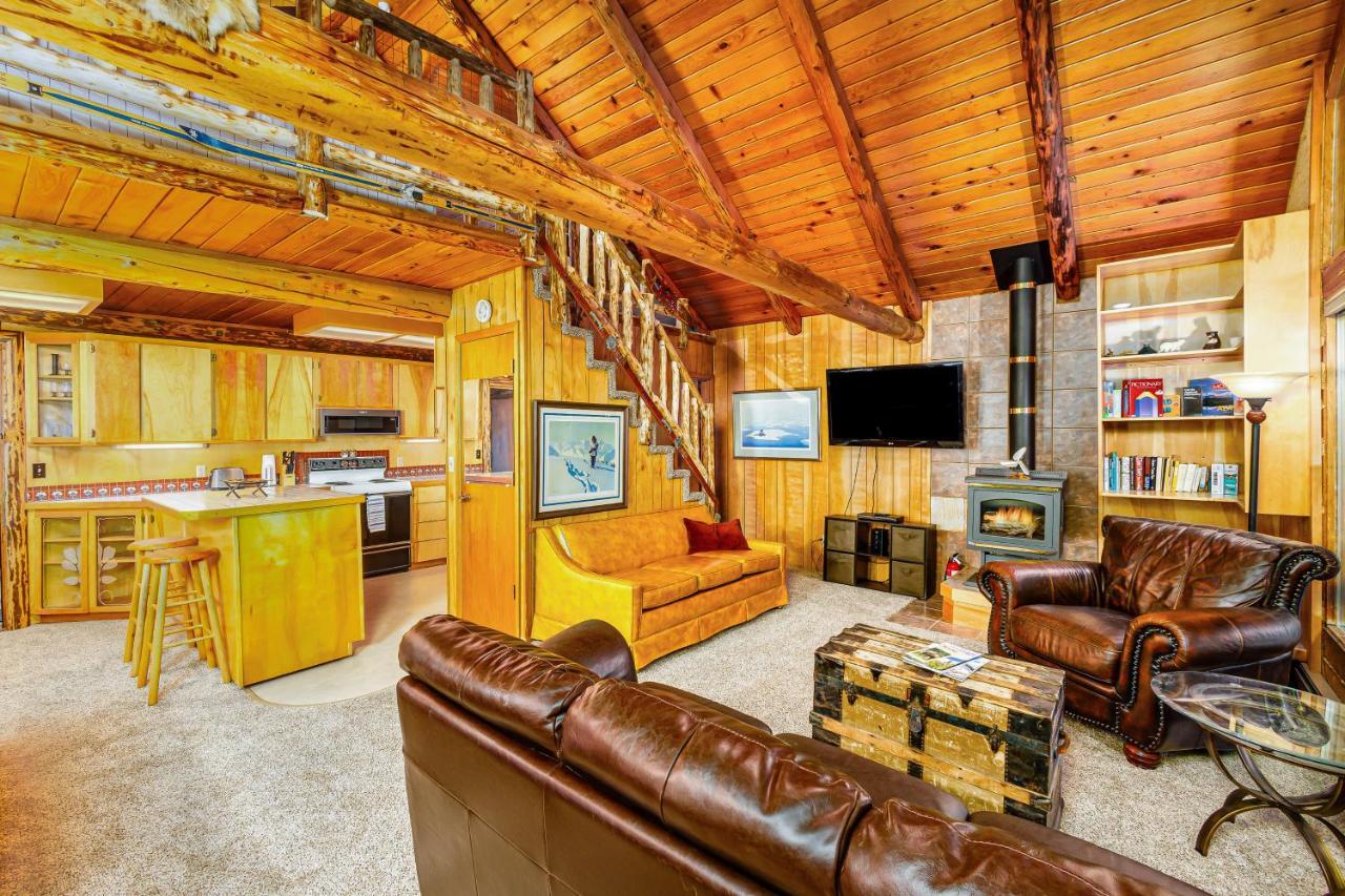 Alpine Meadows Log Cabin Гърдууд Екстериор снимка